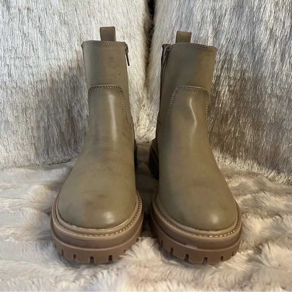 NWOT TIME and TRU Memory Foam Tan Waterproof Boots - Picture 3 of 15